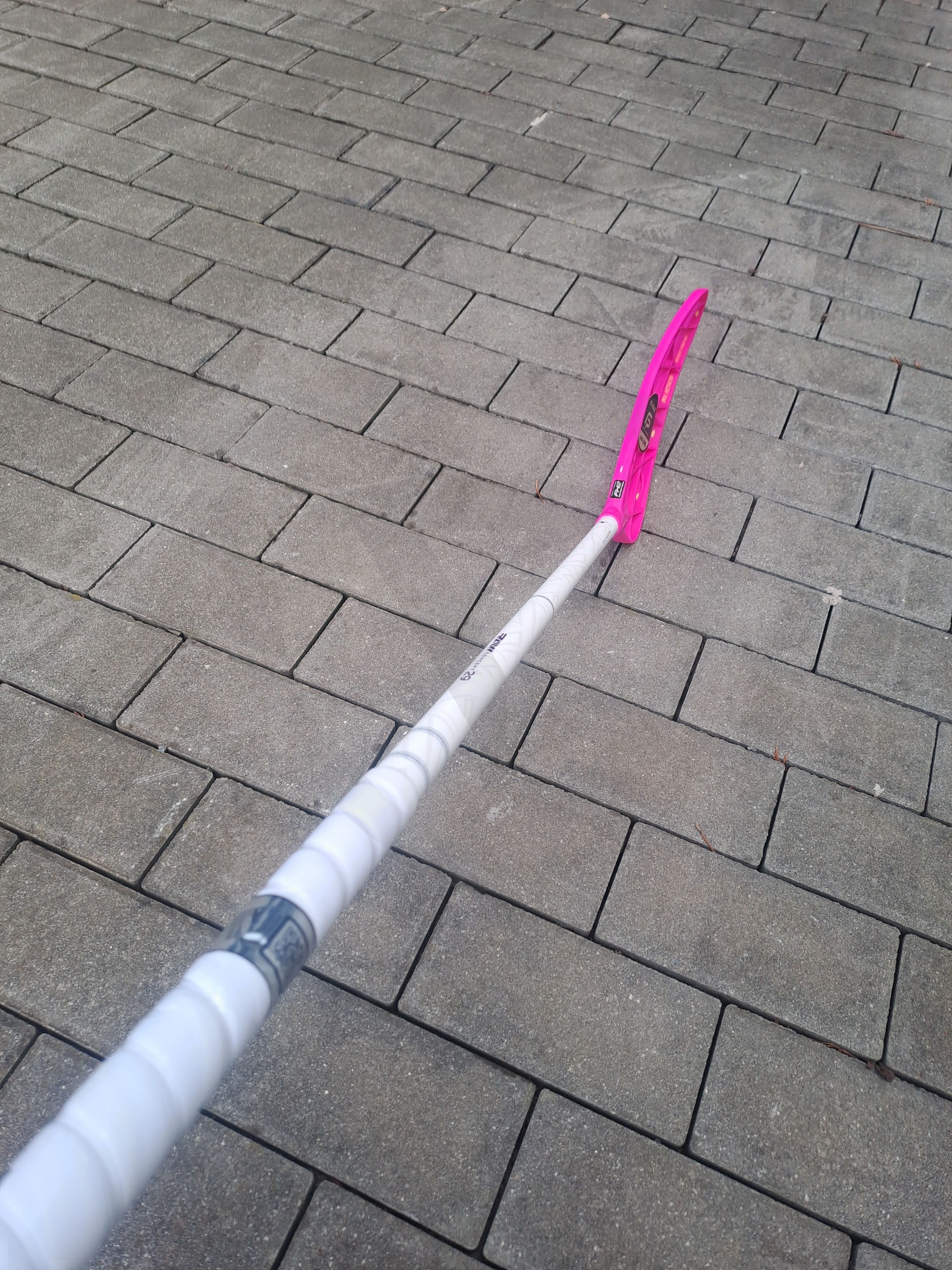 RC 29 104cm (SLICKS no FH2) (002)